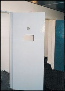 Ремонт двери с помощью состава Chemi-Tech 152 LV